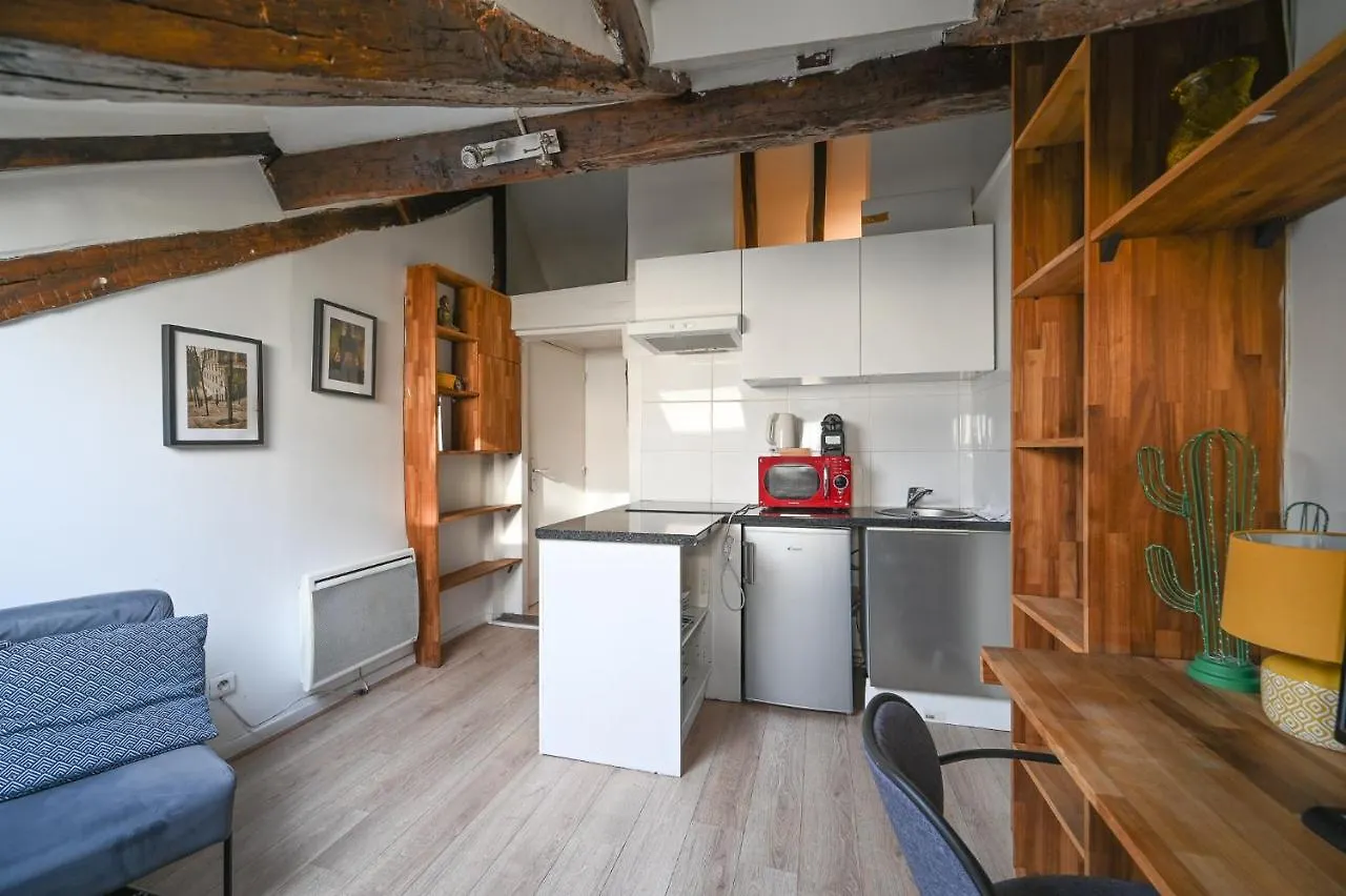 Clery 58 Apartment Paris France